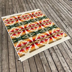 Pendleton Tucson 100% Wool Southwestern‎ Aztec Print Rainbow Throw Blanket